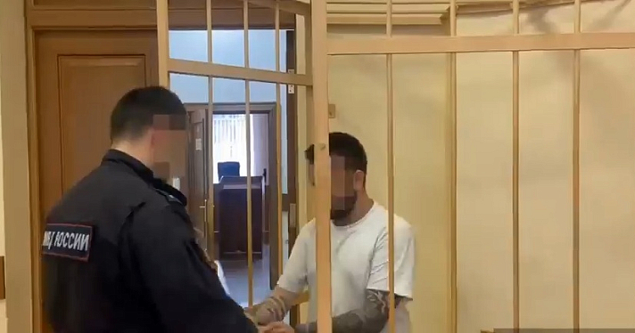 В Ярославле вандал прыснул из перцового баллончика в глаза полицейскому