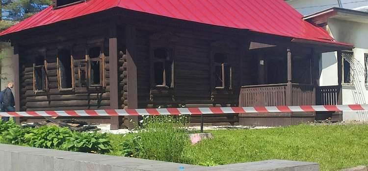 В Ярославской области вспыхнуло здание музея «Космос»