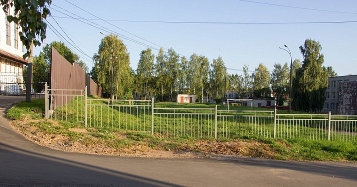 Жители Дубков сообщили о планах дельфинария устроить парковку на месте спортплощадки