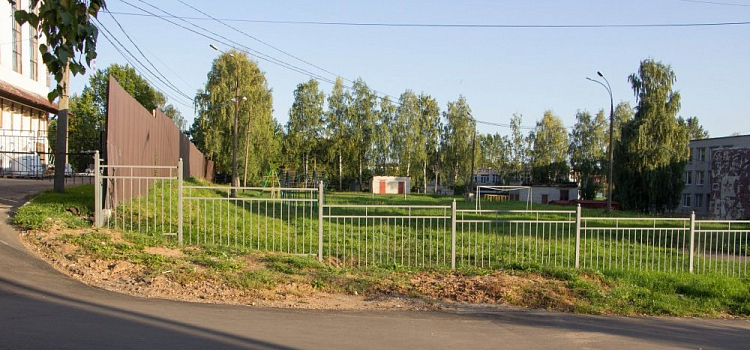 Жители Дубков сообщили о планах дельфинария устроить парковку на месте спортплощадки