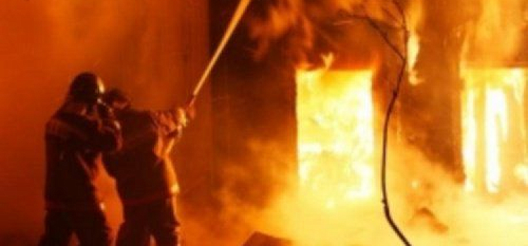 В Ростове сгорел жилой дом: есть пострадавшие 