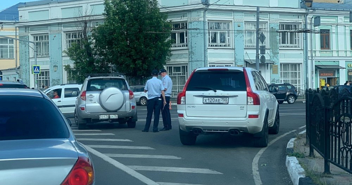 Завтра в центре Ярославля перекроют движение авто 