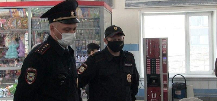 Ярославские полицейские проверили соблюдение масочного режима на автовокзале