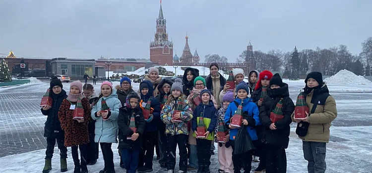 Помощник Президента Российской Федерации Дмитрий Миронов организовал поездку юных ярославцев на Кремлёвскую ёлку_309038