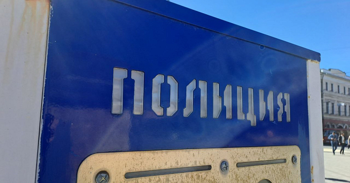 В ярославской коммуналке мужчина запугивал соседа-пенсионера гранатой