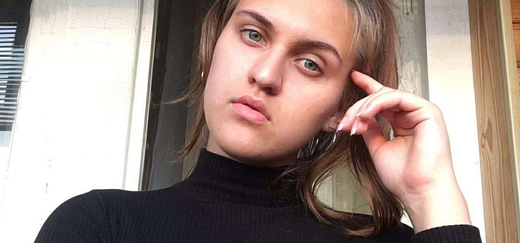 Три школьницы из Ярославской области получили по миллиону рублей_168549