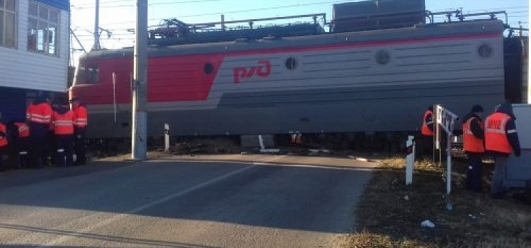 В одном из поселков Ярославской области сошел с рельсов поезд