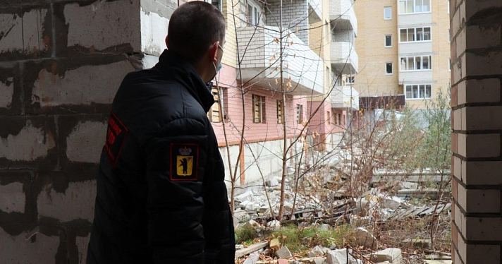 Детский омбудсмен начал проверку по поводу ярославской многоэтажки, где нашли два трупа