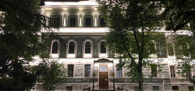 Архитектурная подсветка украсила здание ЯГПУ в Ярославле_301731