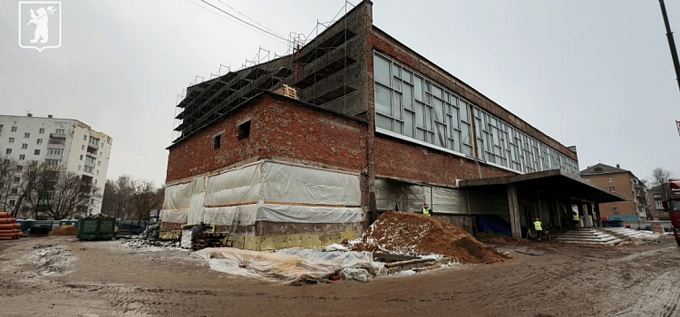 Трудность за трудностью: ярославцам рассказали, почему затянулся ремонт «Лазурного»_308652