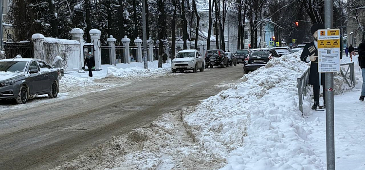 Платные парковки в центре Ярославля сместились на середину дороги 