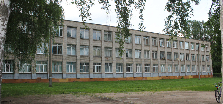 В Ярославле временно ограничат парковку рядом со школами