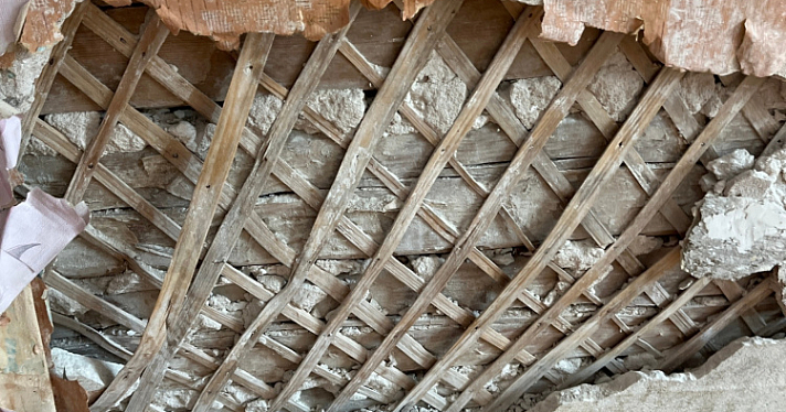 Изношен на 68%: ярославские следователи возбудили уголовное дело по факту нерасселения аварийного дома