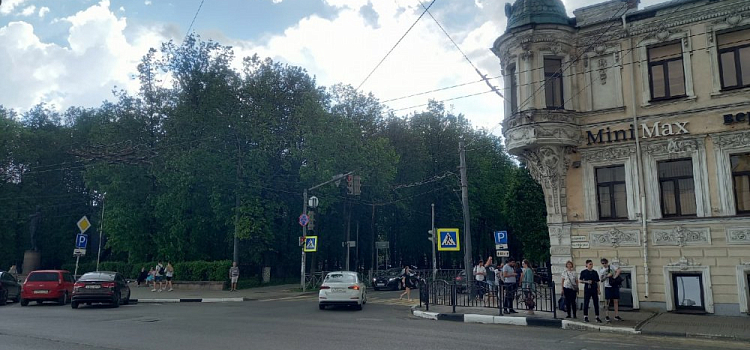 Зарплата от 200 тысяч: кому в Ярославле готовы платить такие деньги