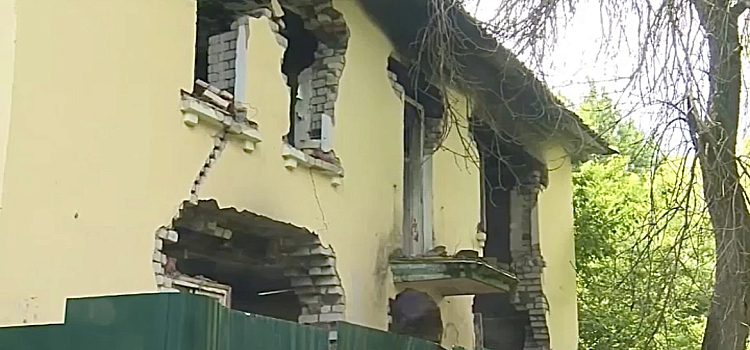 На Пятёрке в Ярославле начался снос аварийных домов_316974
