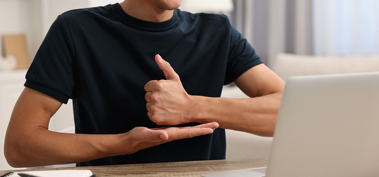 Жители Ярославской области с нарушением слуха смогут пользоваться голосовой связью