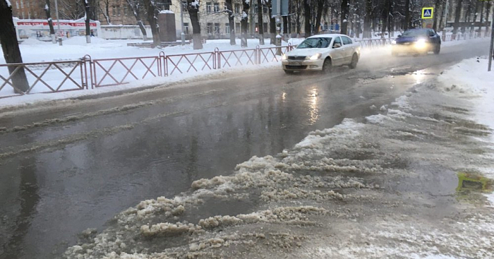 Фото дня. В Красноперекопском районе прорвало водопровод