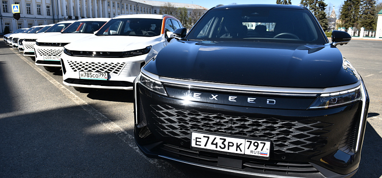 В Ярославле торжественно запустили каршеринг_295936