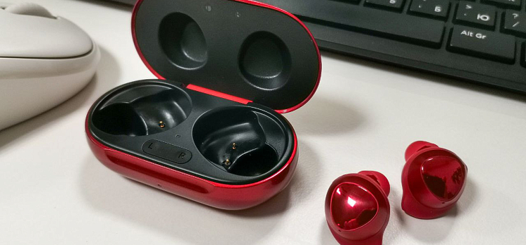 В чёрную пятницу ярославцы купили на 29% больше наушников_307974