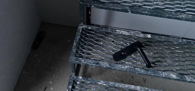 В ярославской высотке снова орудовали малолетние вандалы_310266