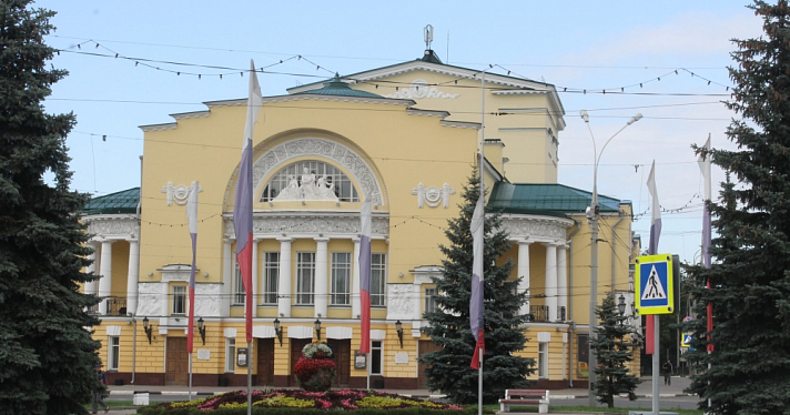 Труппе Волковского театра представили нового директора