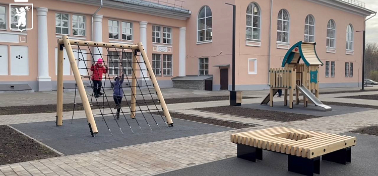 В Ярославле завершили благоустройство заволжского сквера_306648