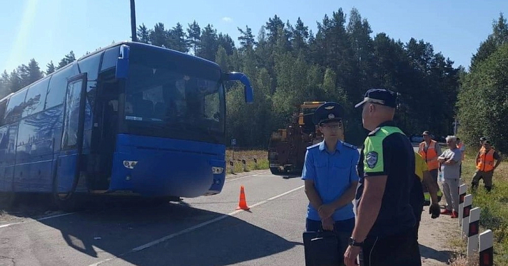 Девять пострадавших в ДТП паломников из Ярославской области остаются в больницах Ленинградской области