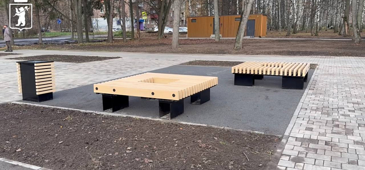 В Ярославле завершили благоустройство заволжского сквера_306649