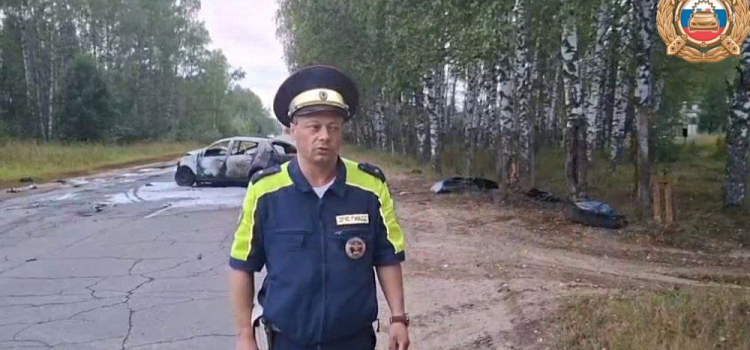 В Рыбинске мужчина в результате ДТП сгорел прямо в машине