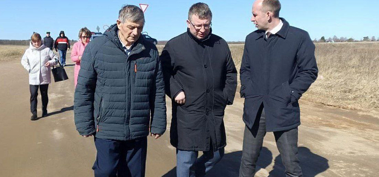В Большесельском округе установят станции водоочистки и благоустроят набережную_294867