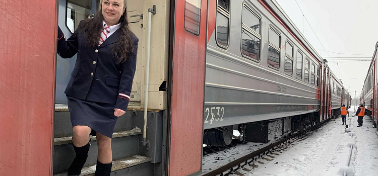 Им дико видеть меня: первая женщина-помощница машиниста пришла работать на железную дорогу в Ярославле_170582