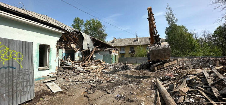 В Ярославле сносят здание культового магазина середины прошлого столетия_240132