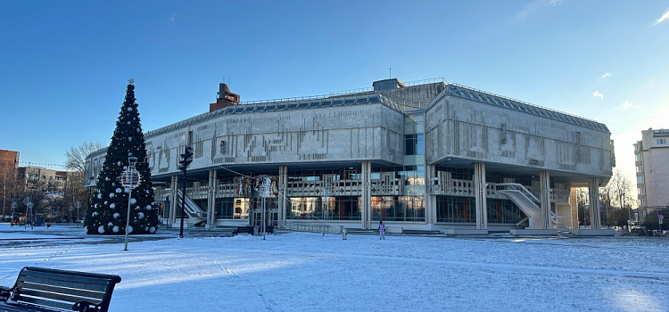 Снова без ёлок: в Ярославле ТЮЗ закрыли на месяц
