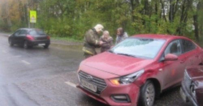 В Ярославле на Тутаевском шоссе столкнулись «ВАЗ-2107» и «Хендай Солярис»