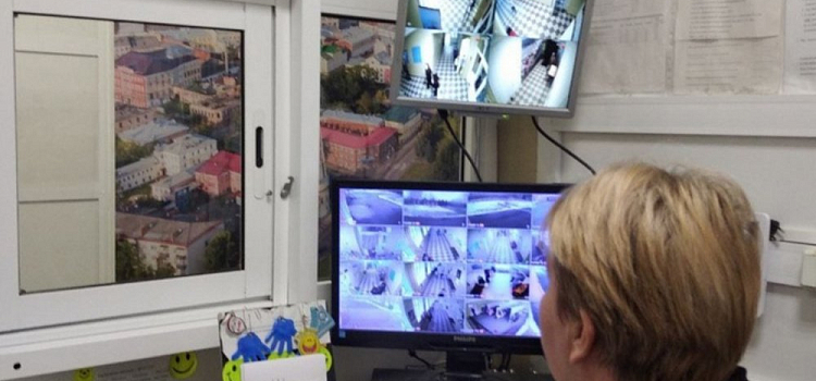 В школах Ярославской области усилили меры безопасности
