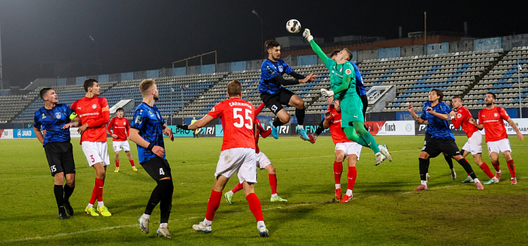 «Шинник» и «Спартак» сыграли в результативную ничью