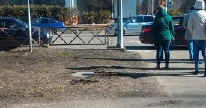 В Ярославле на улице Чехова провалился асфальт