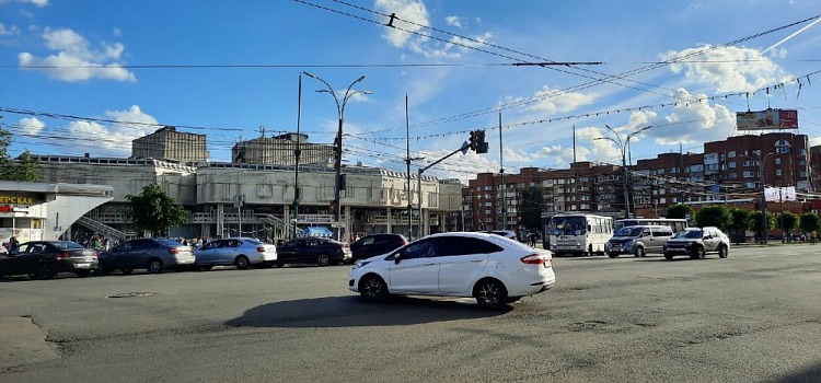 Остановку и стоянку транспорта ограничат в центре Ярославля
