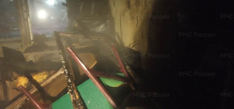 В Ярославле загорелось общежитие в центре города