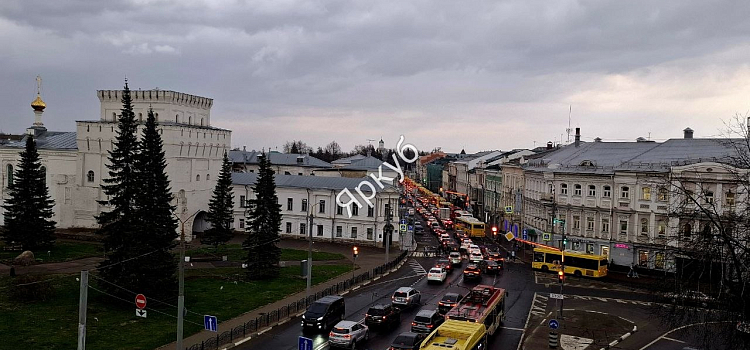 Ярославль встал в восьмибалльных пробках_314627