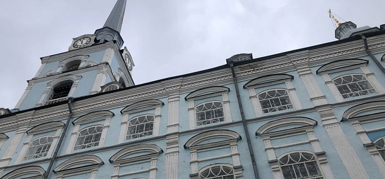 Члены Ярославского областного отделения Русского географического общества посетили храм Петра и Павла