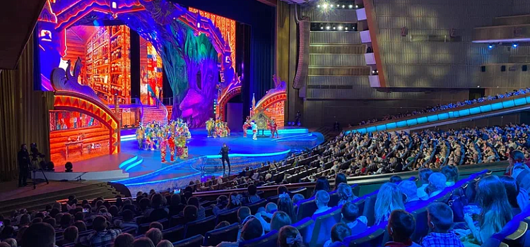 Помощник Президента Российской Федерации Дмитрий Миронов организовал поездку юных ярославцев на Кремлёвскую ёлку_309042