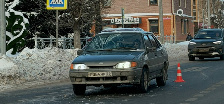 Девушка на ВАЗе сбила пешехода в Ярославской области