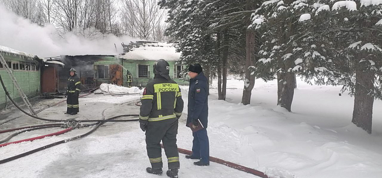 Прокуратура проверит обстоятельства пожара на стадионе в Ярославле_259577