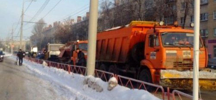 В Ярославском регионе начали обрабатывать дороги новым реагентом