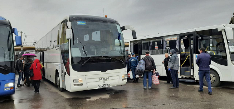В Ярославль прибыли 99 беженцев из ЛДНР_239093