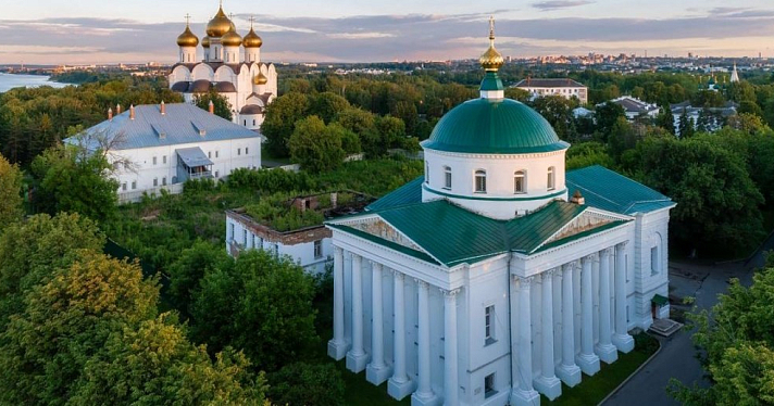 Ярославские градозащитники бьют тревогу из-за строительства отеля на Волжской набережной