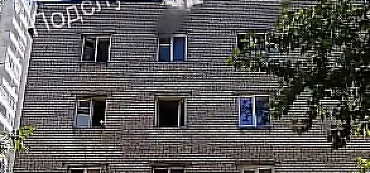 В Дзержинском районе Ярославля горело общежитие