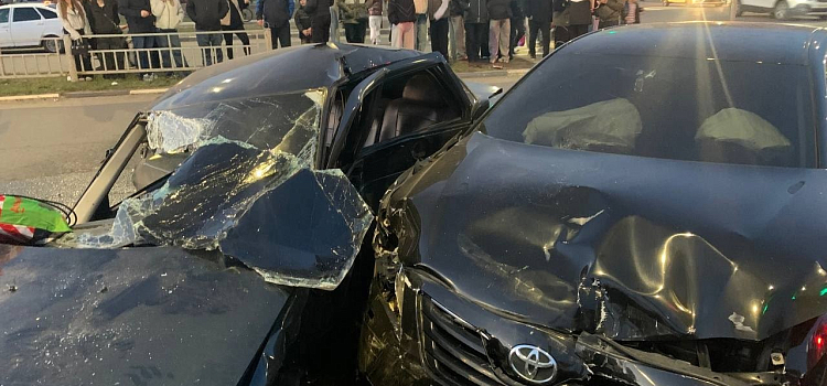 «Ангел-хранитель уберёг»: в Тутаеве произошло жёсткое ДТП, в котором чуть не пострадали девочки-подростки_314371