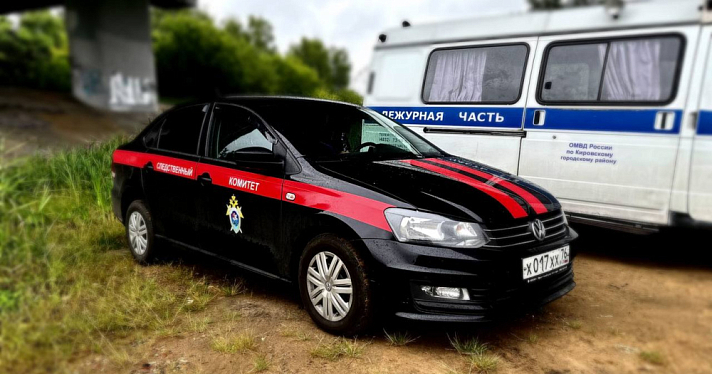 В Ярославской области во дворе дома пьяный мужчина ударил ножом инспектора ДПС